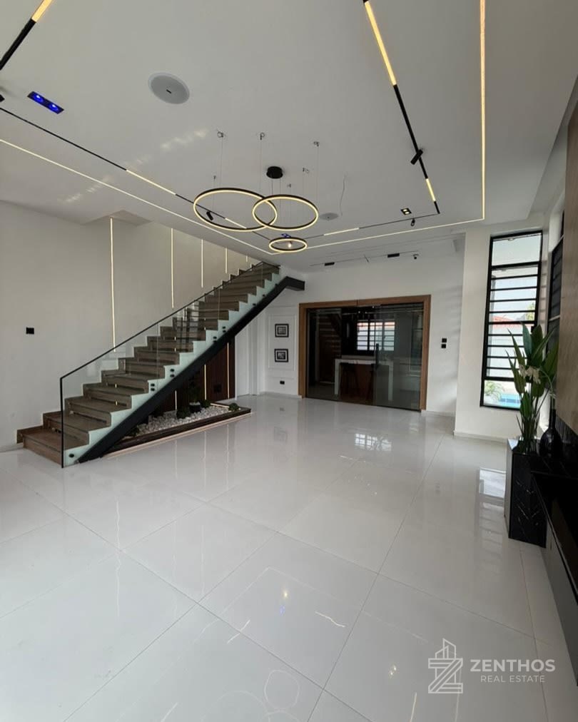 5 Bedroom Detached Duplex, photo 2