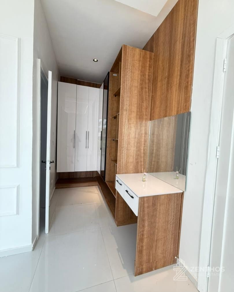 5 Bedroom Detached Duplex, photo 11