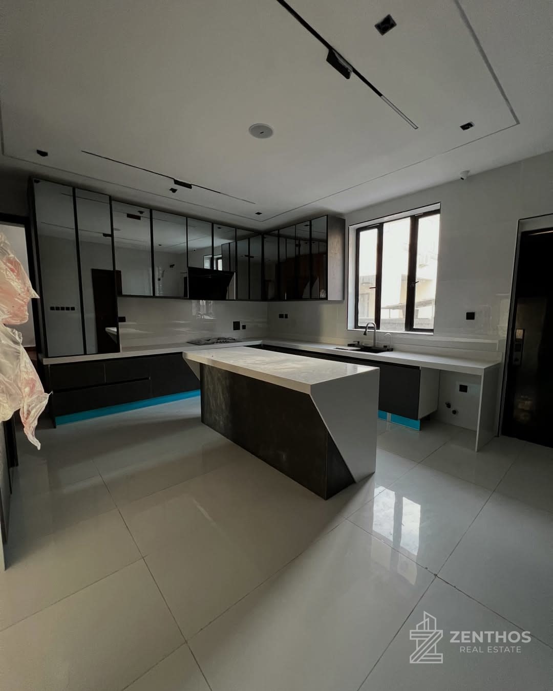 5 Bedroom Detached Duplex, photo 4