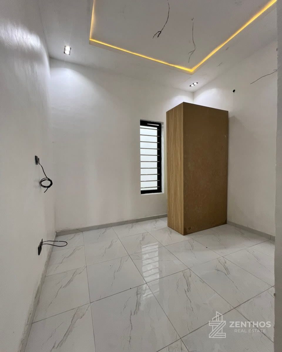 4 Bedroom Semi-detached Duplex, photo 8