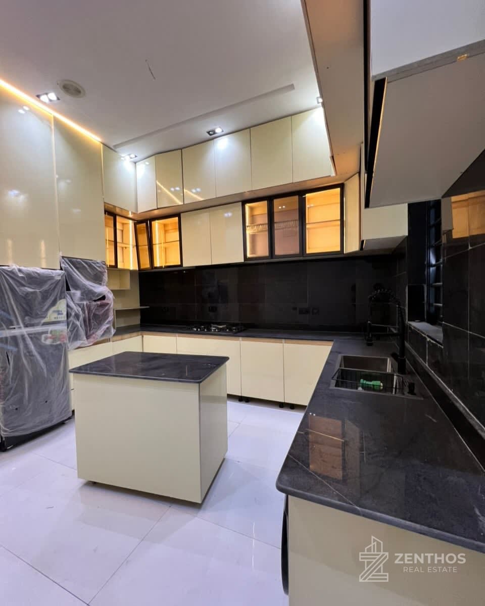 4 Bedroom Semi-detached Duplex, photo 6