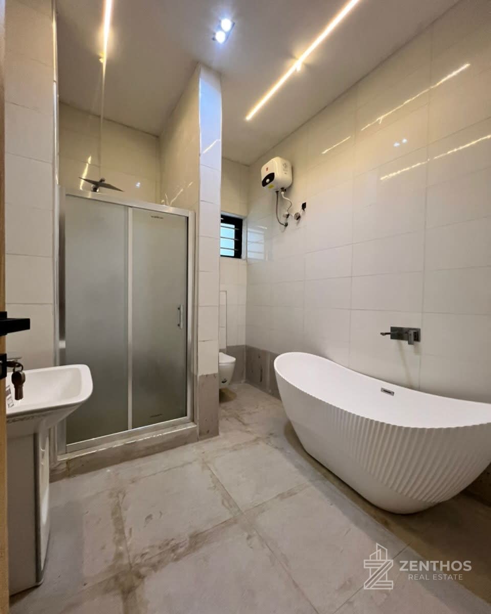 4 Bedroom Semi-detached Duplex, photo 11