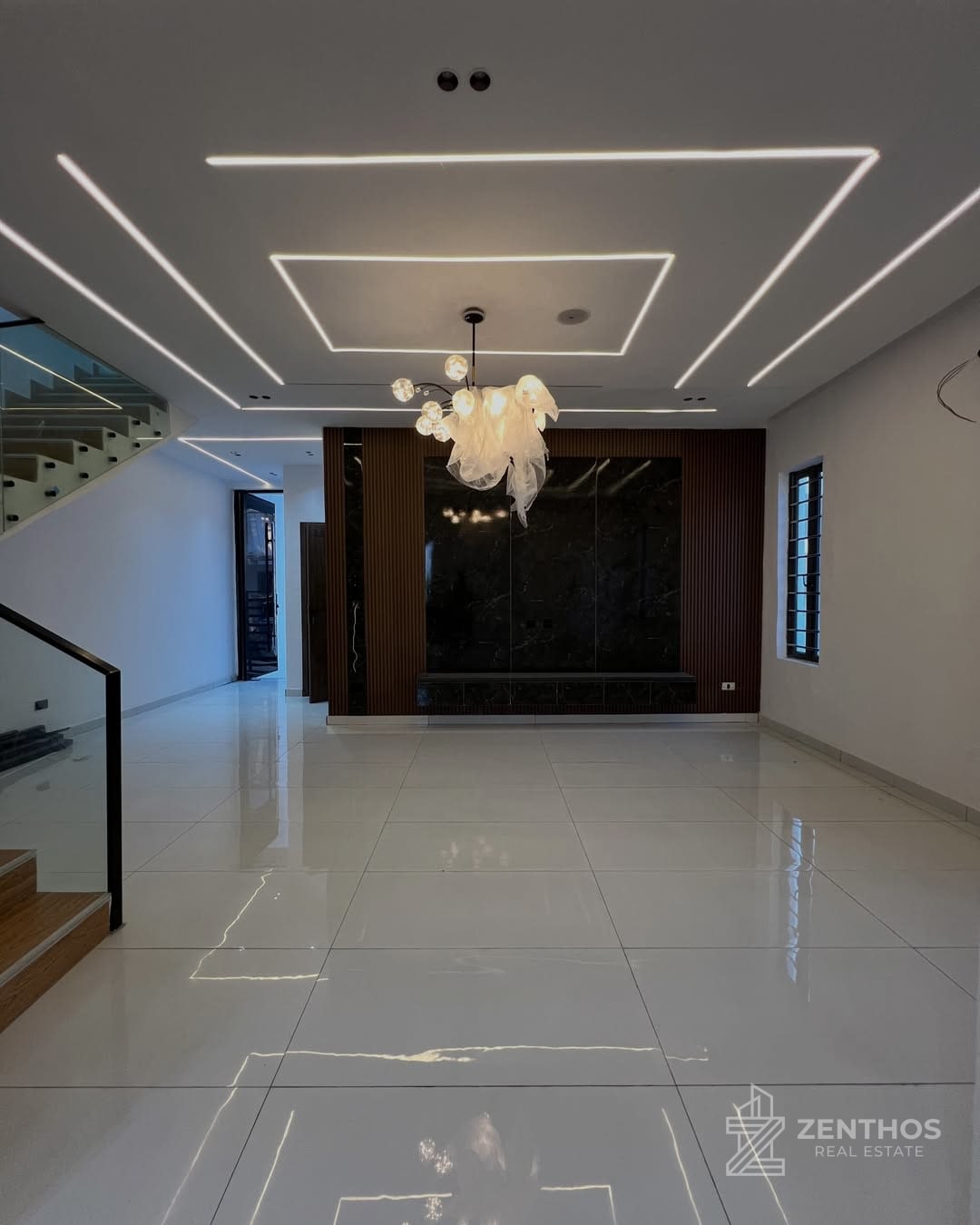 4 Bedroom Semi-detached Duplex, photo 3
