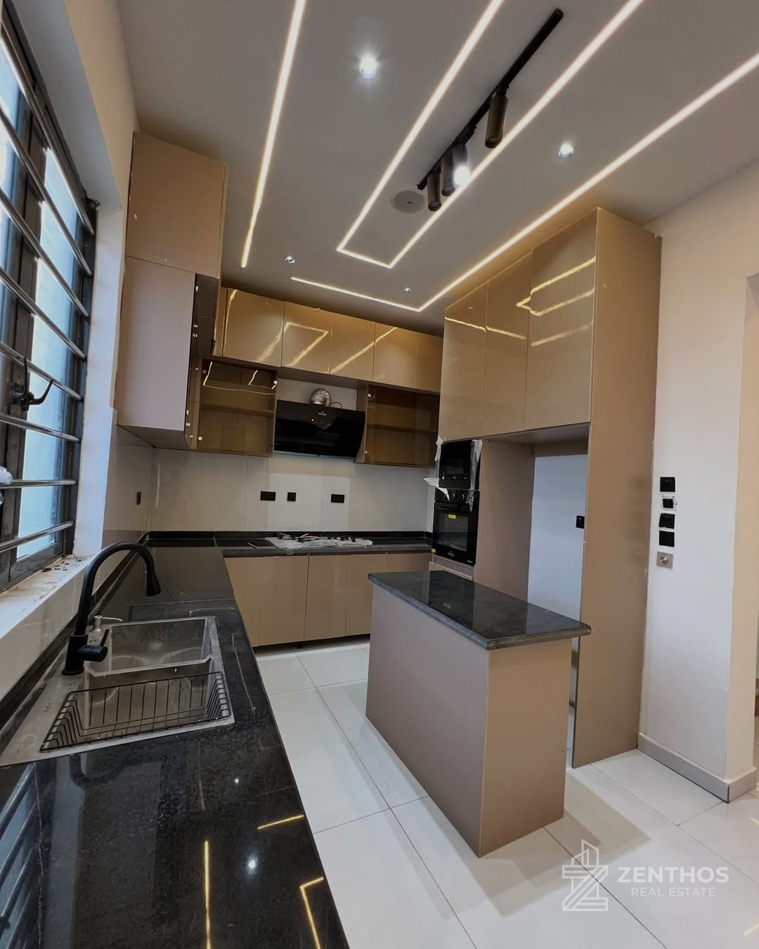 4 Bedroom Semi-detached Duplex, photo 5
