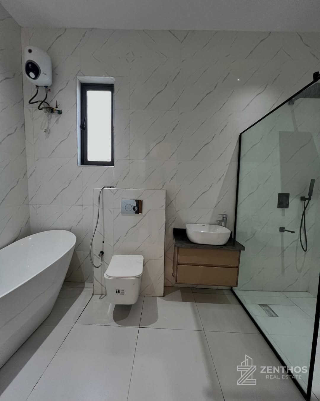 4 Bedroom Semi-detached Duplex, photo 10