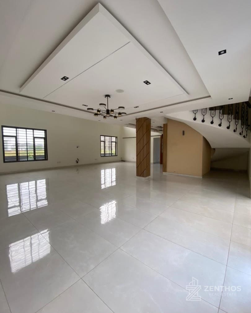 5 Bedroom Detached Duplex, photo 3