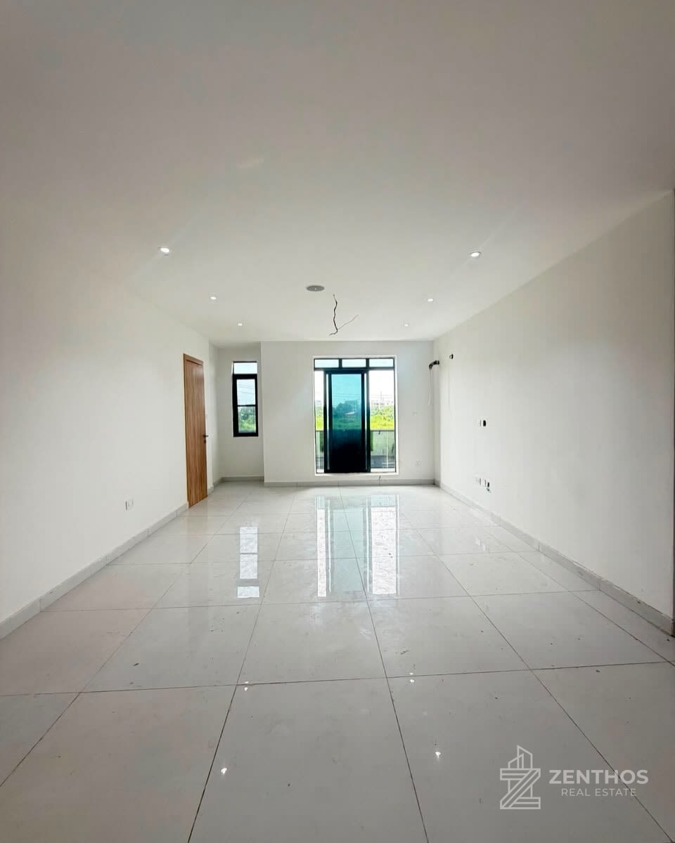 2 Bedroom Apartment, photo 2
