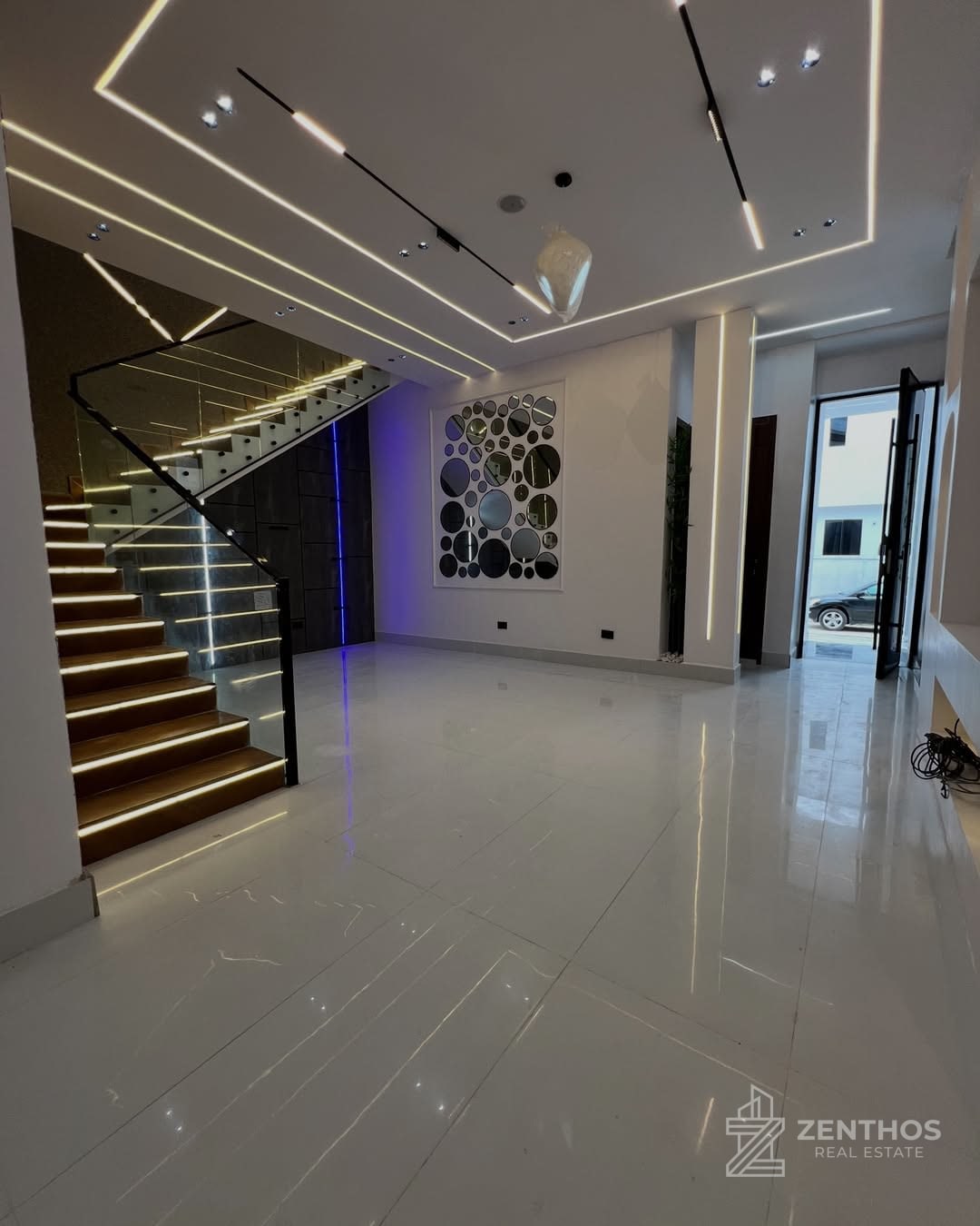 4 Bedroom Semi-detached Duplex, photo 3
