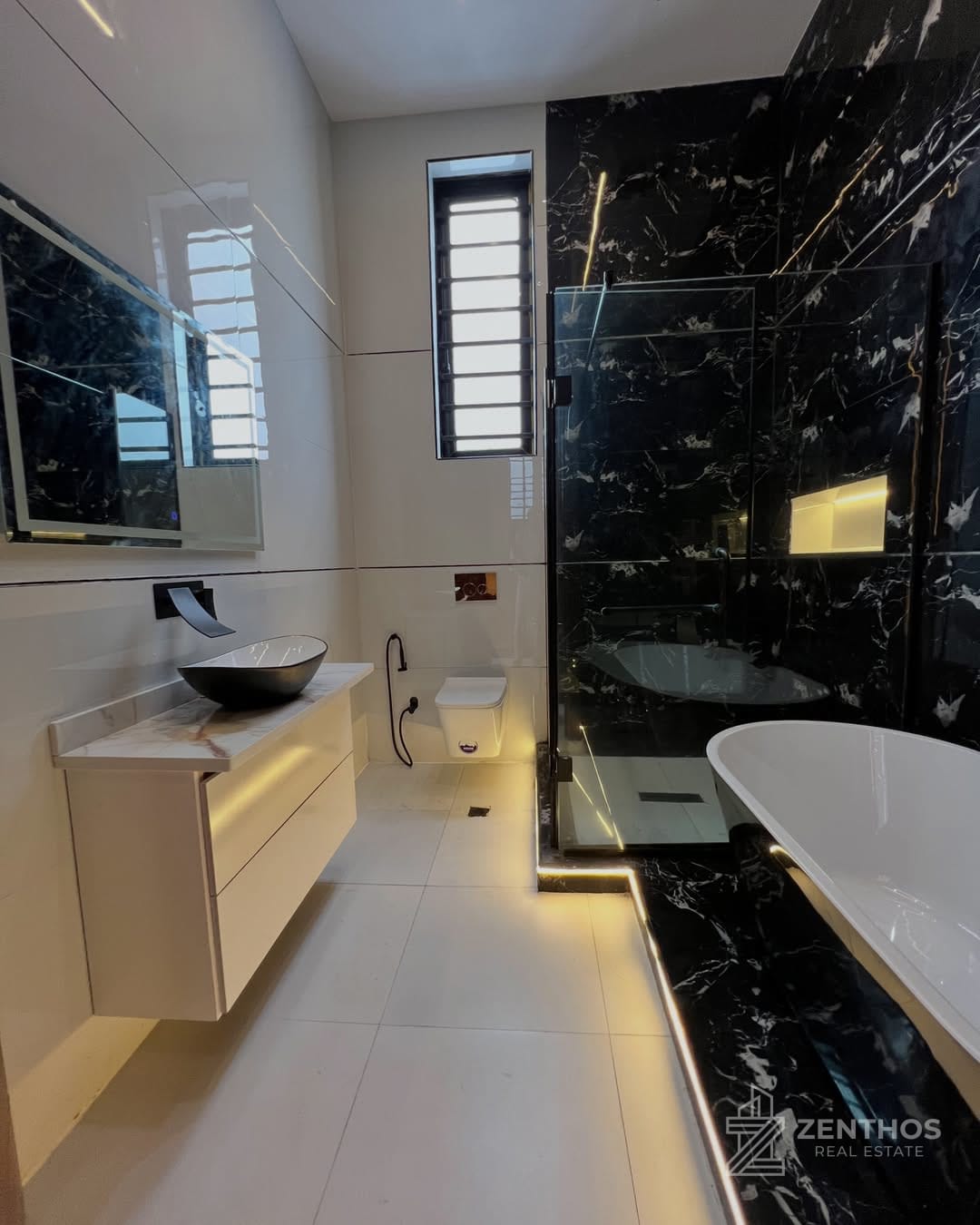 4 Bedroom Semi-detached Duplex, photo 9