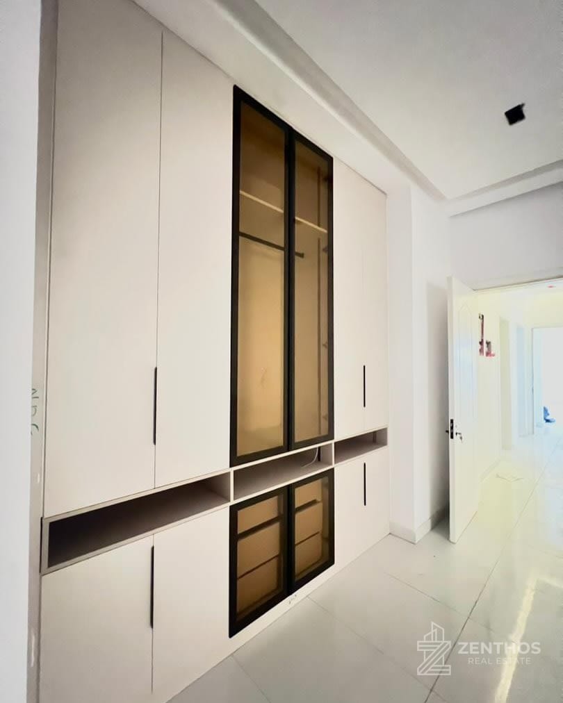 3 Bedroom Apartment, photo 10