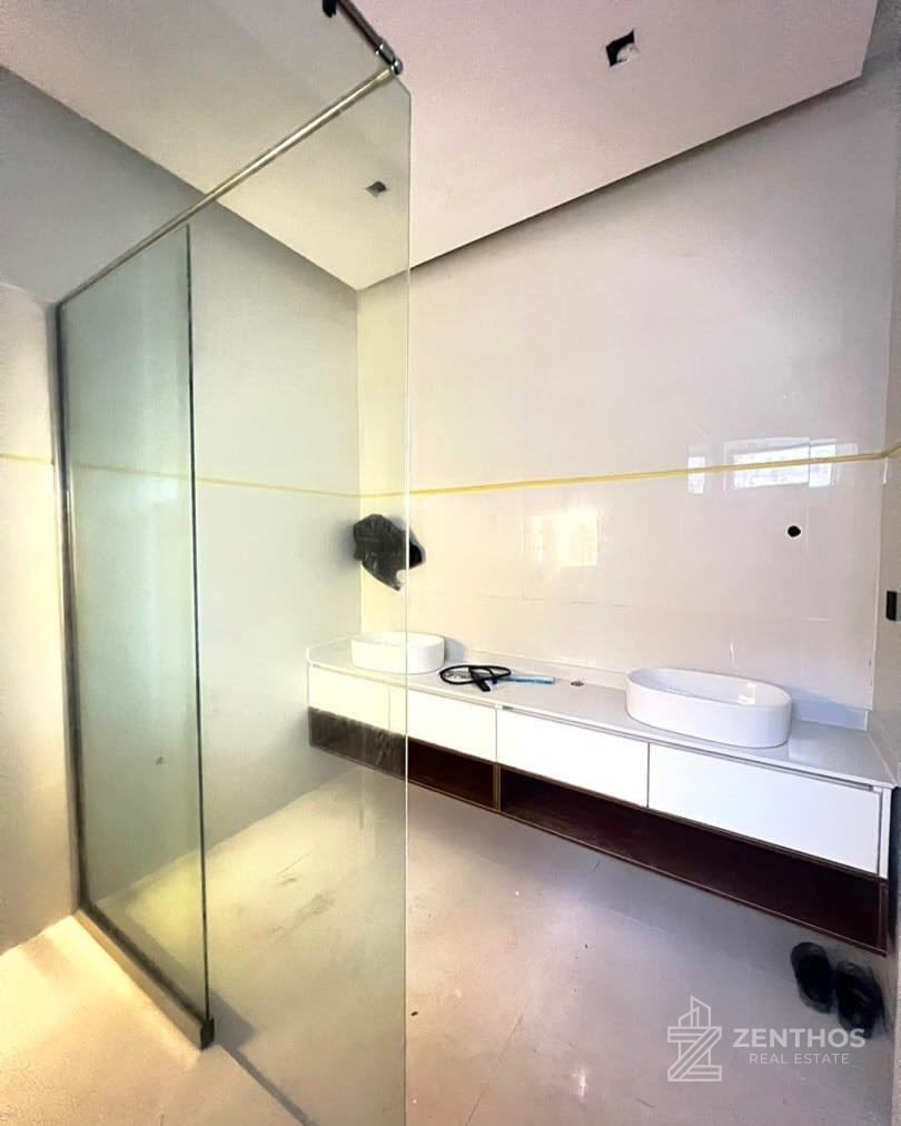 3 Bedroom Apartment, photo 11