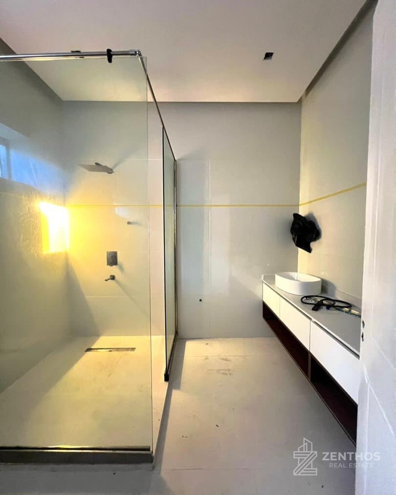 3 Bedroom Apartment, photo 15
