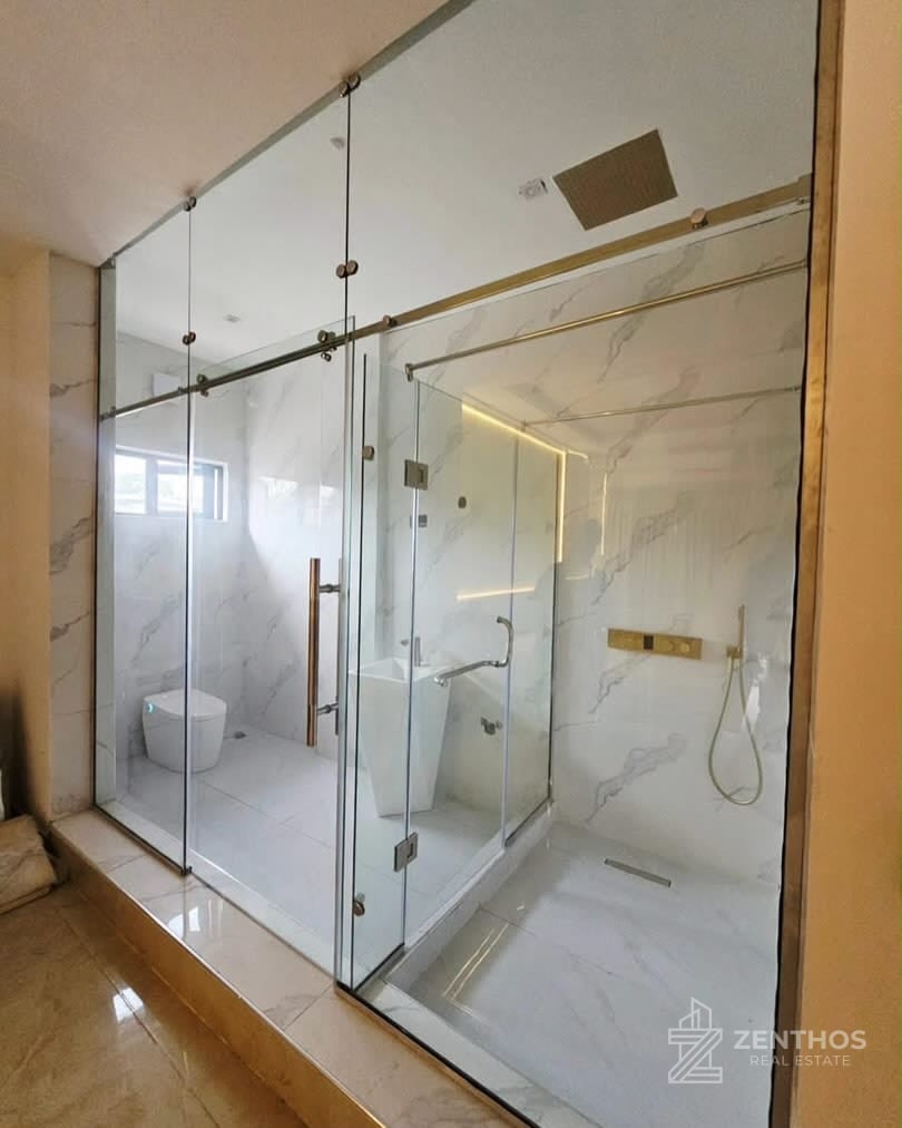 4 Bedroom Apartment, photo 11