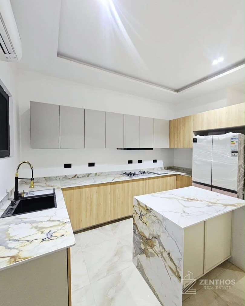 4 Bedroom Apartment, photo 10