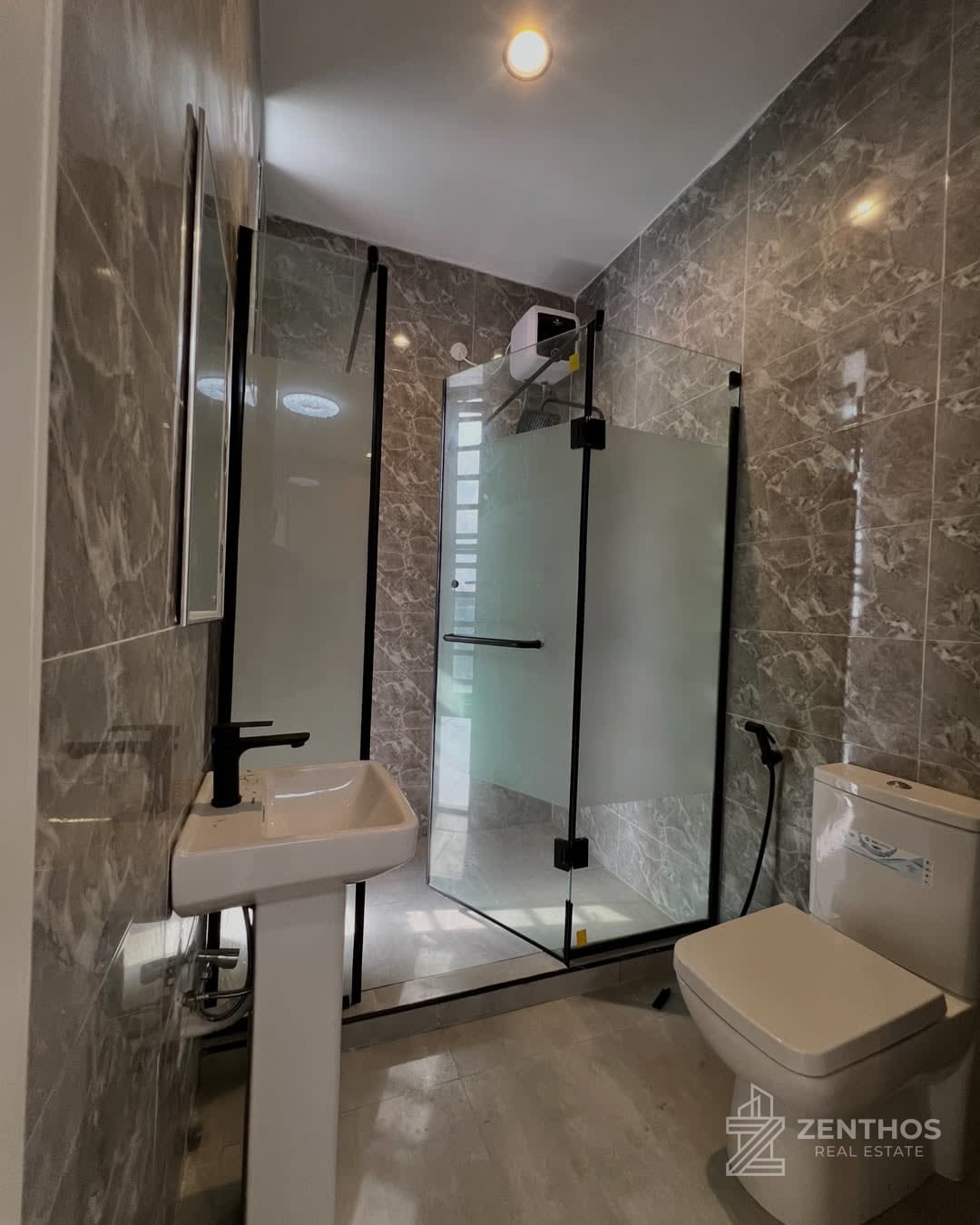 2 Bedroom Apartment, photo 8