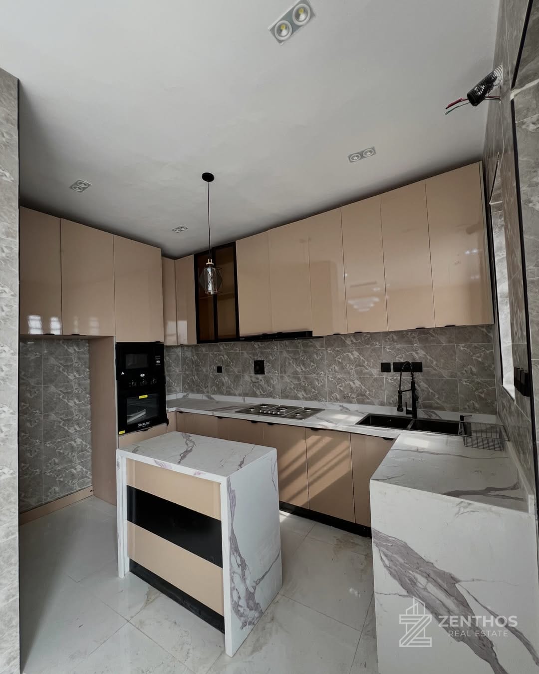 2 Bedroom Apartment, photo 5
