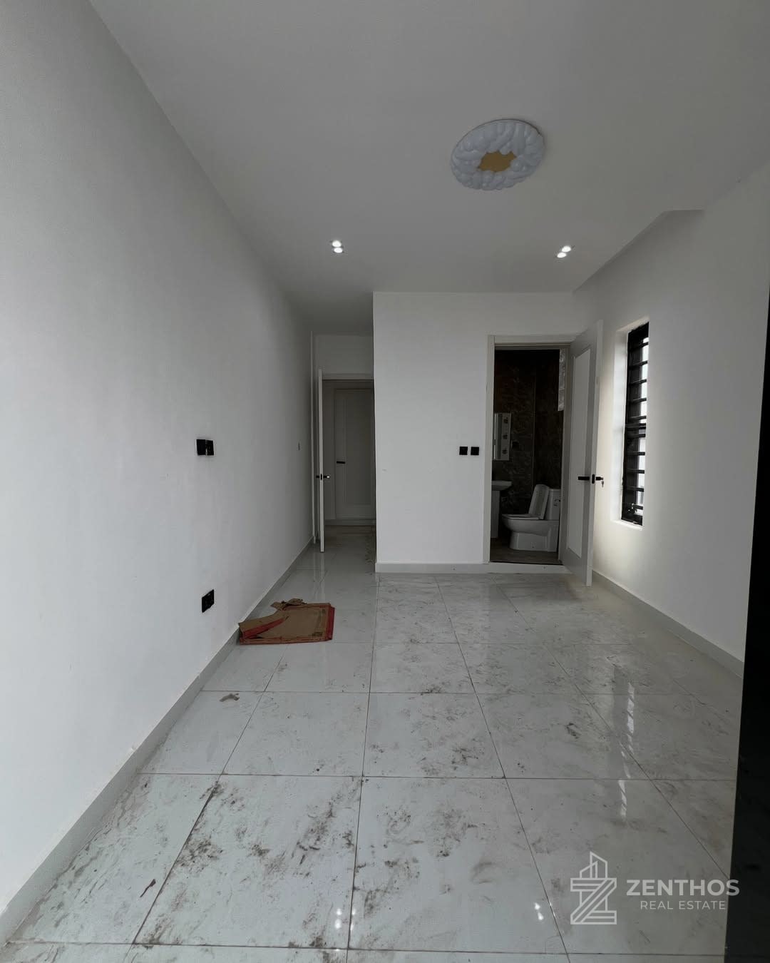 2 Bedroom Apartment, photo 11
