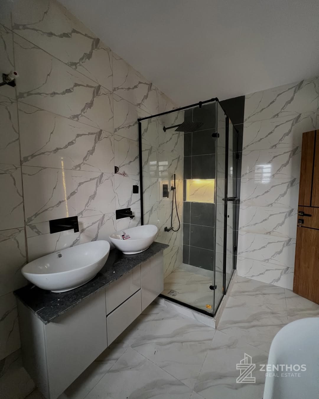 3 Bedroom Apartment, photo 12