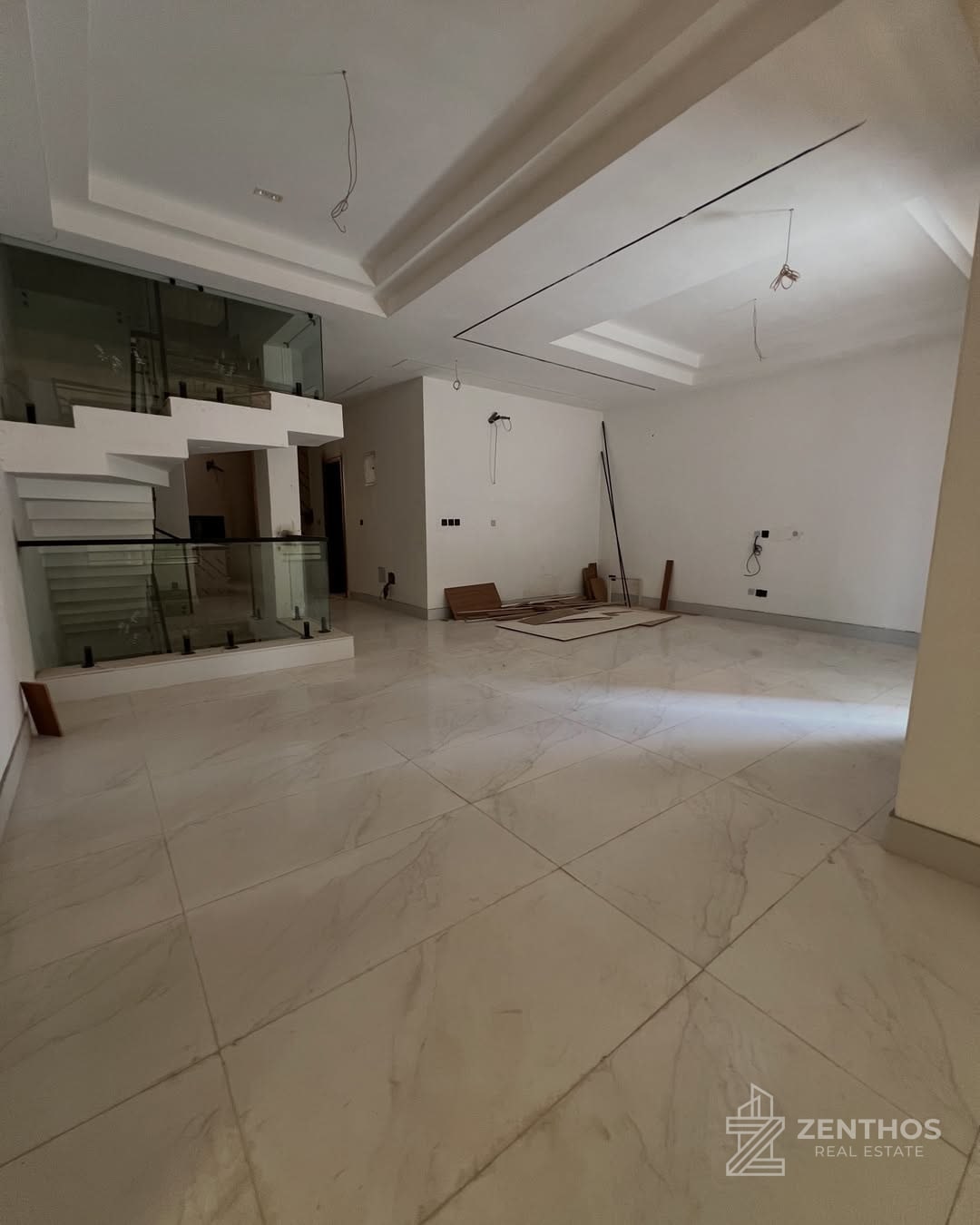 4 Bedroom Terraced Duplex, photo 3