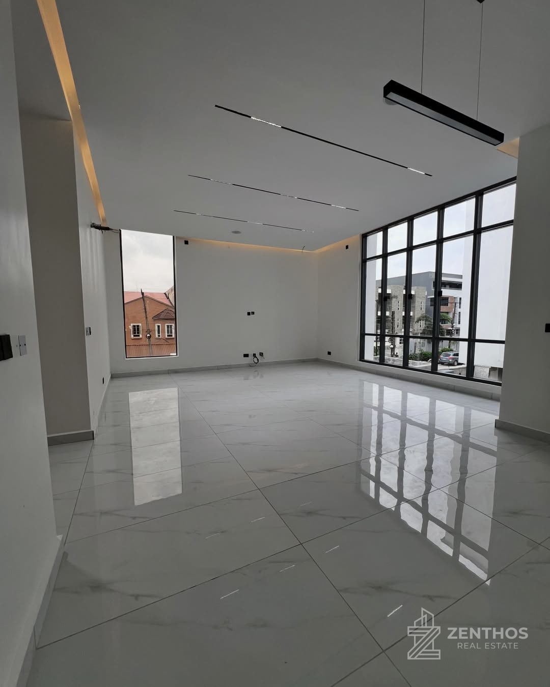 4 Bedroom Terraced Duplex, photo 2
