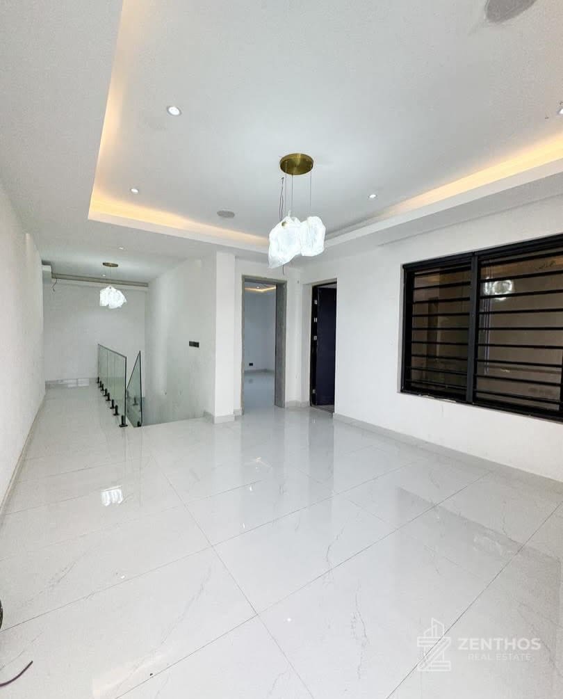 4 Bedroom Maisonette, photo 12