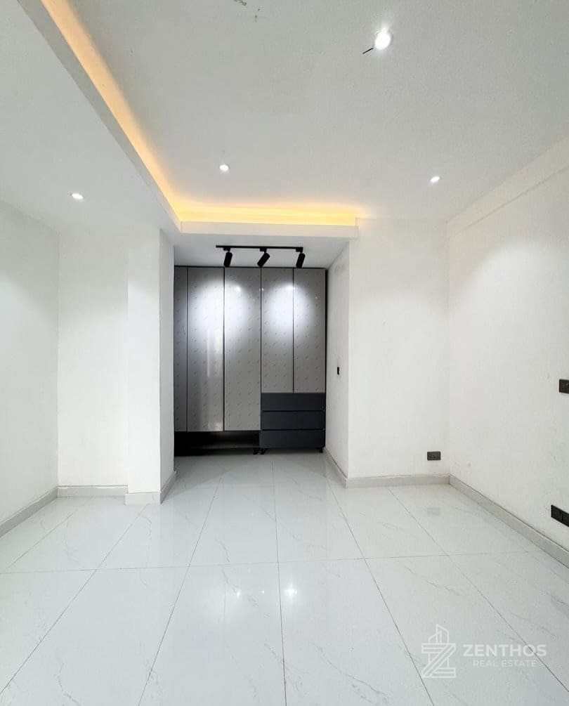 4 Bedroom Maisonette, photo 13