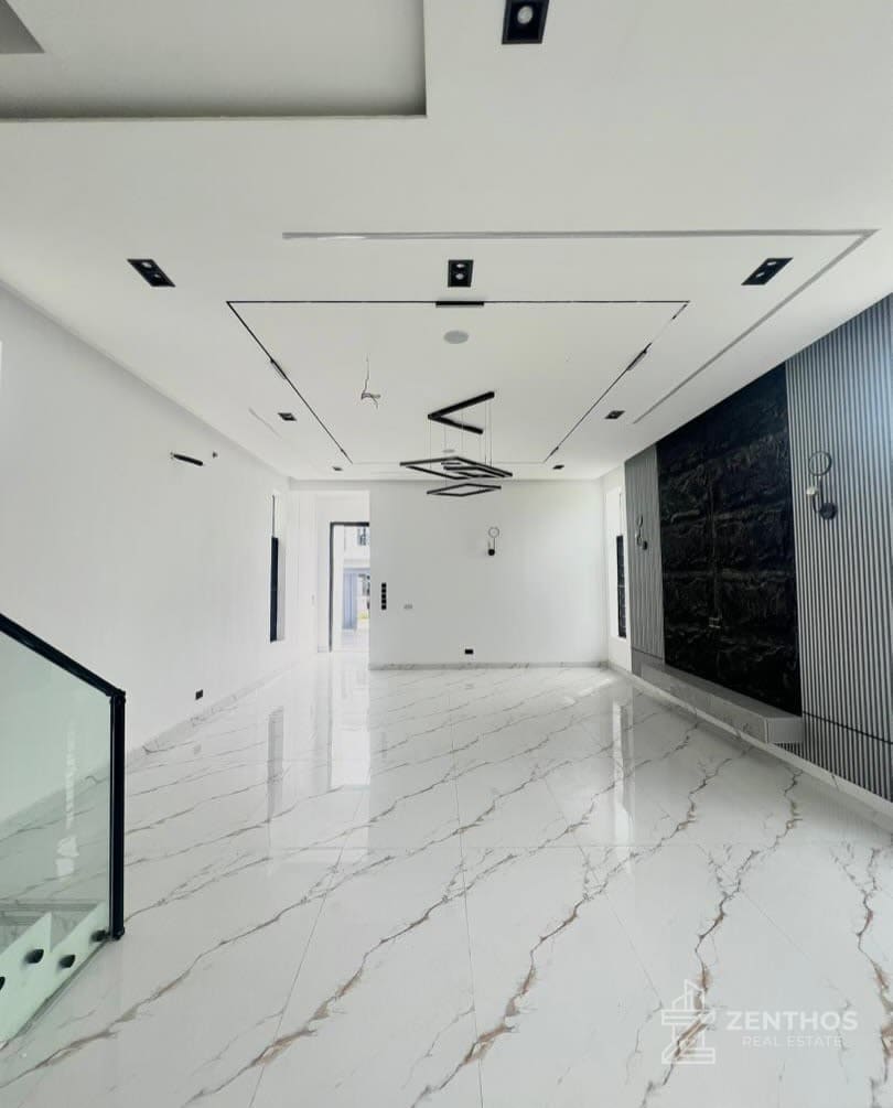 4 Bedroom Semi-detached Duplex, photo 4