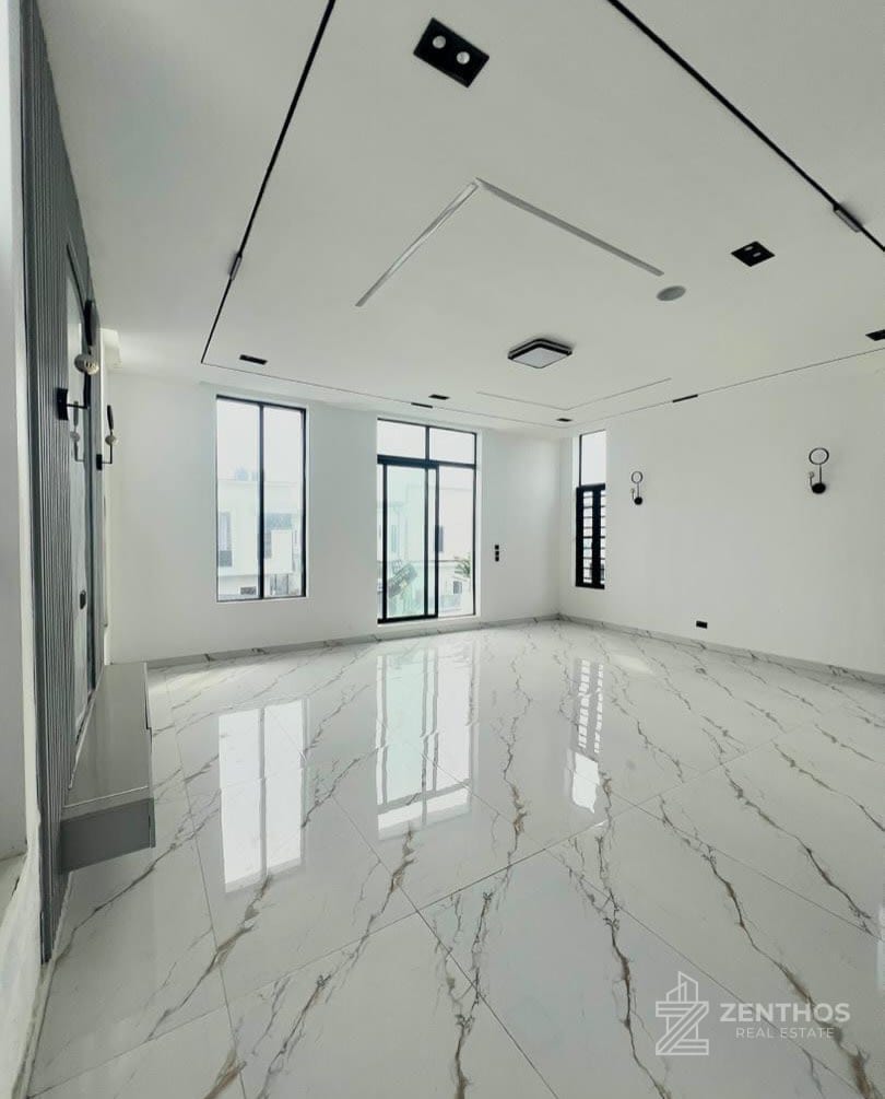 4 Bedroom Semi-detached Duplex, photo 9