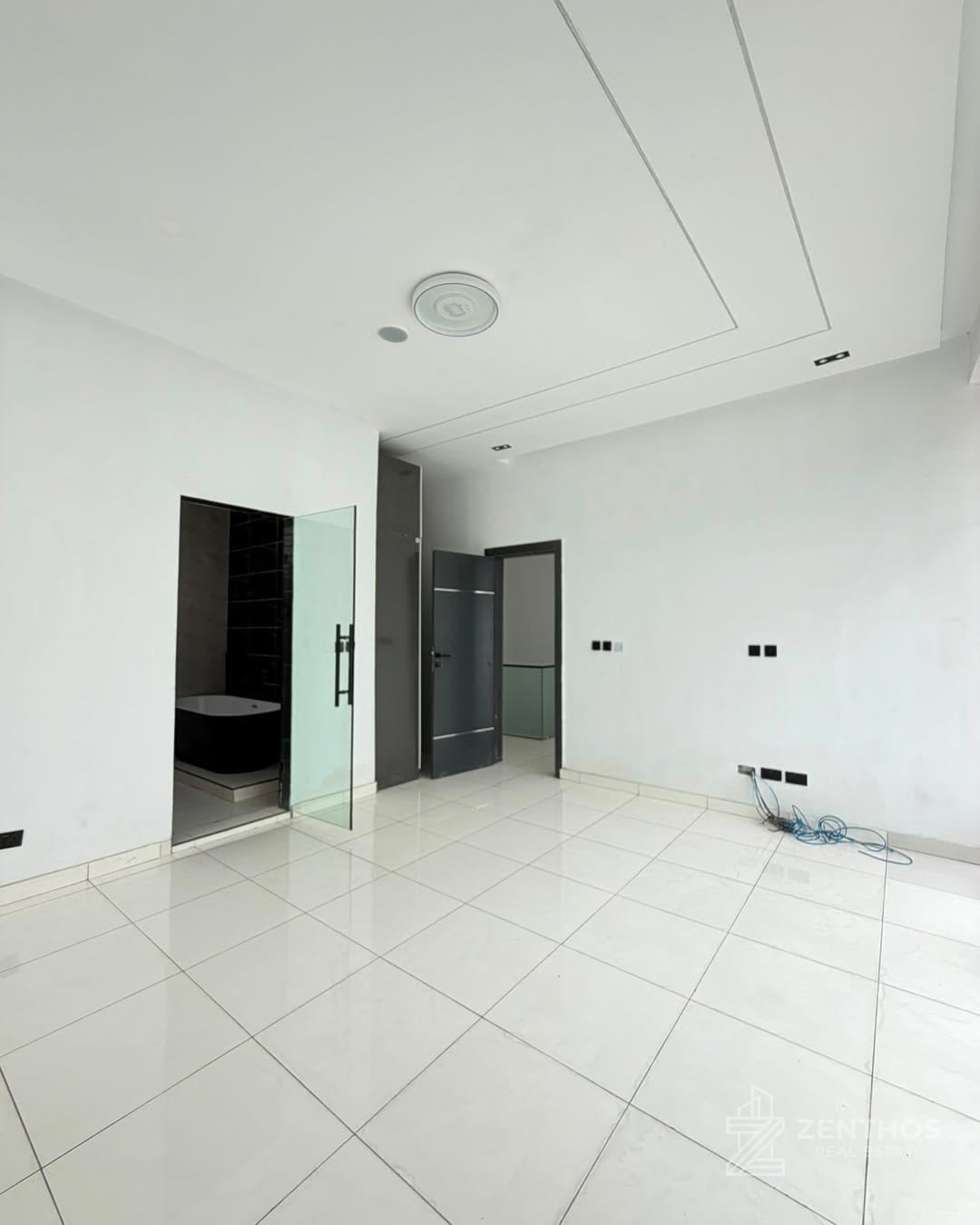 4 Bedroom Semi-detached Duplex, photo 8