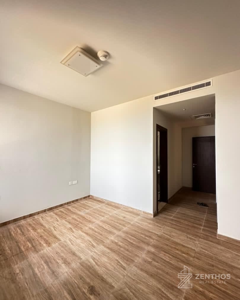 2 Bedroom Apartment, photo 6