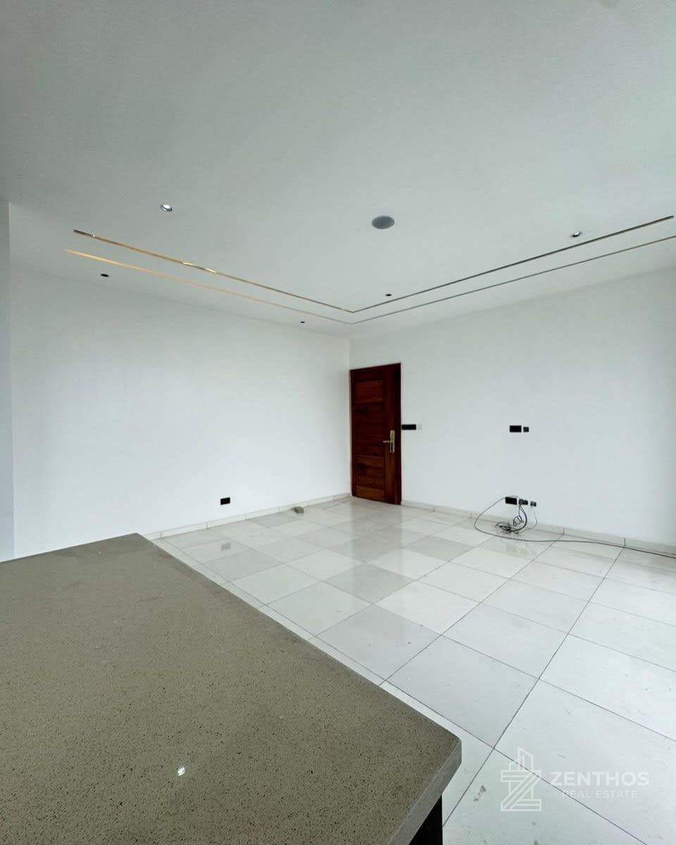 2 Bedroom Apartment, photo 9