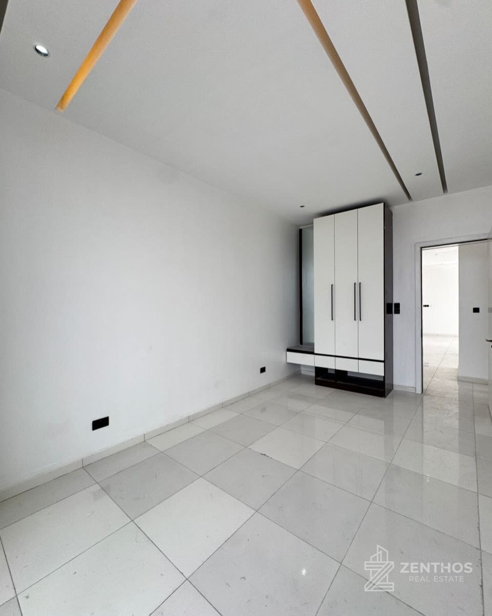 2 Bedroom Apartment, photo 7