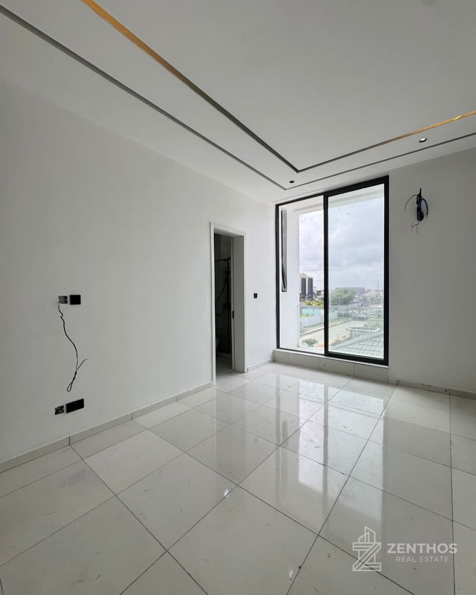 2 Bedroom Apartment, photo 15