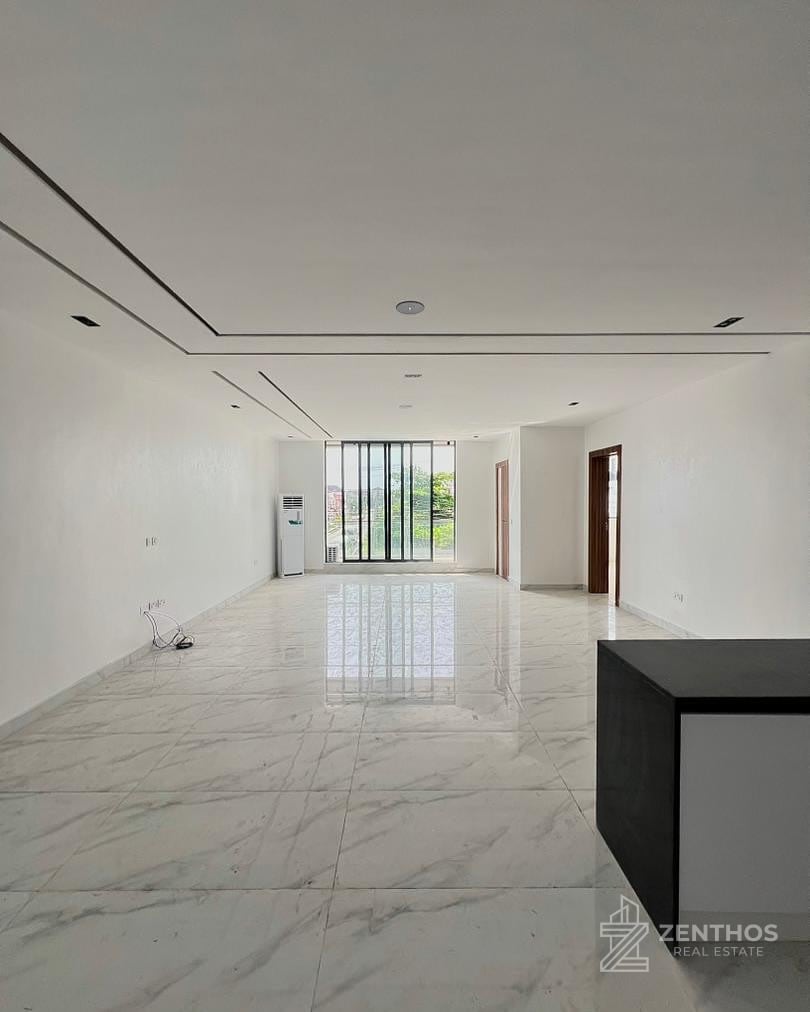 2 Bedroom Apartment, photo 3