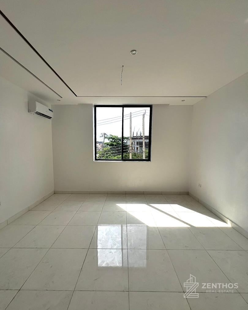 2 Bedroom Apartment, photo 8