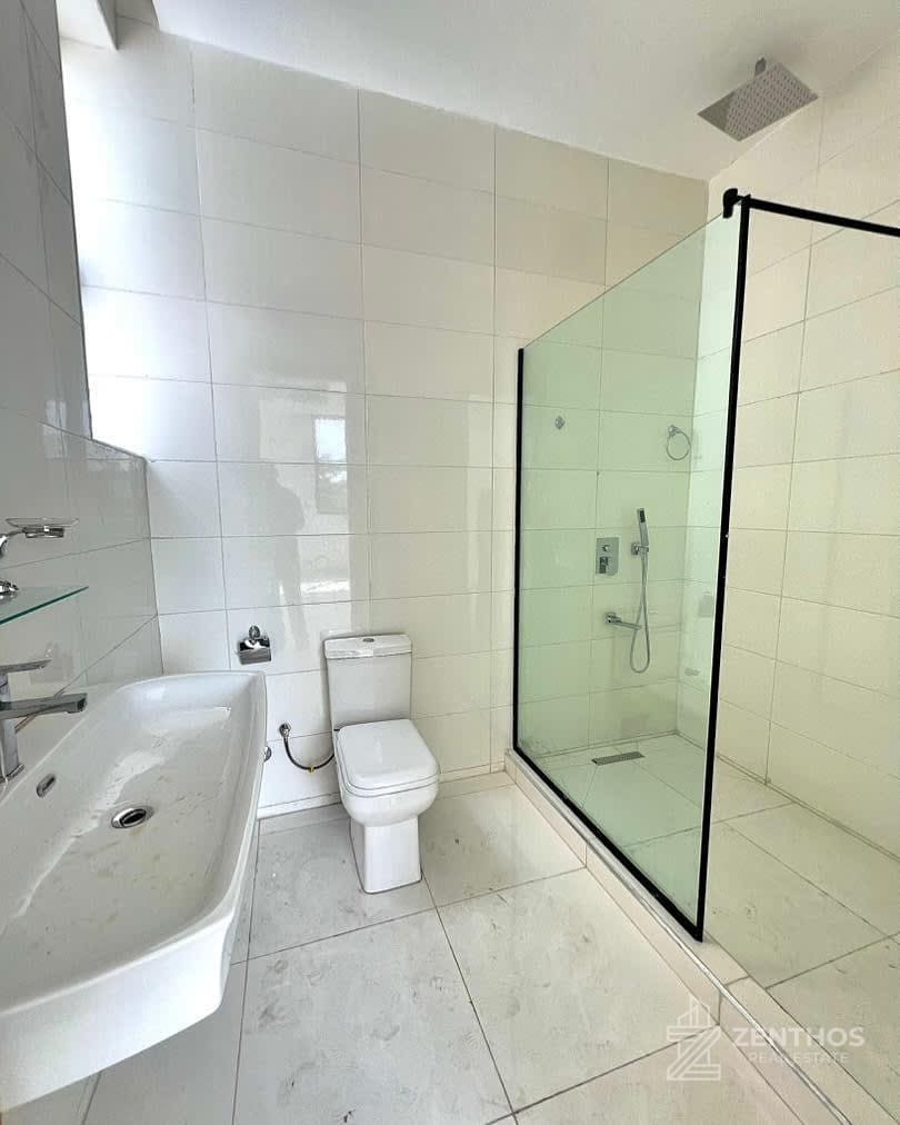 2 Bedroom Apartment, photo 11