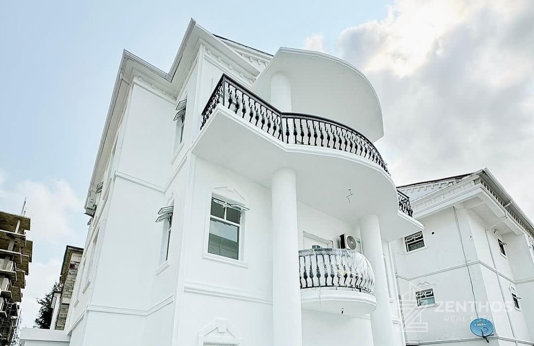 4 Bedroom Detached Duplex, photo 1