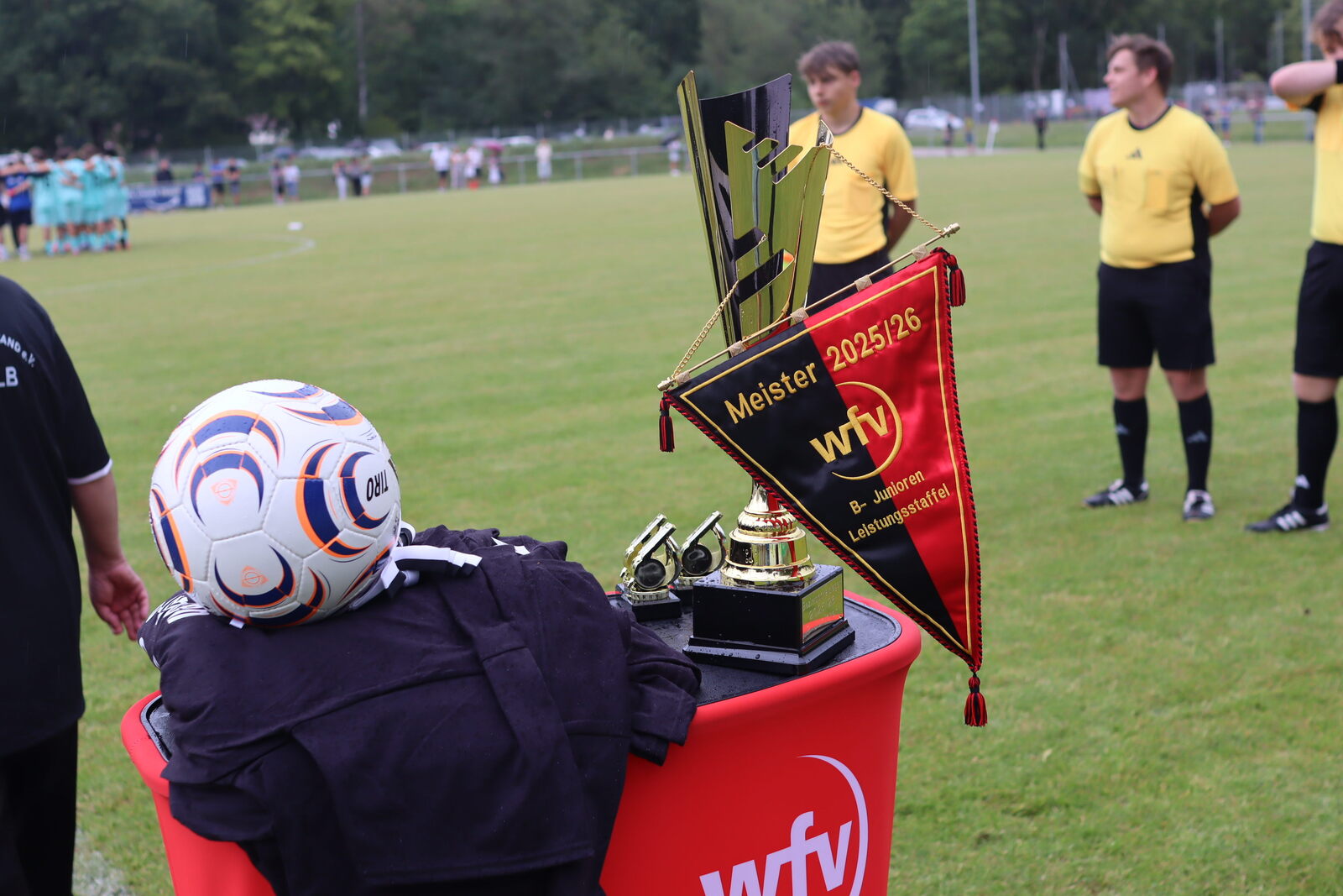 Der Wimpel war schon unserer, den Pokal galt es noch zu gewinnen