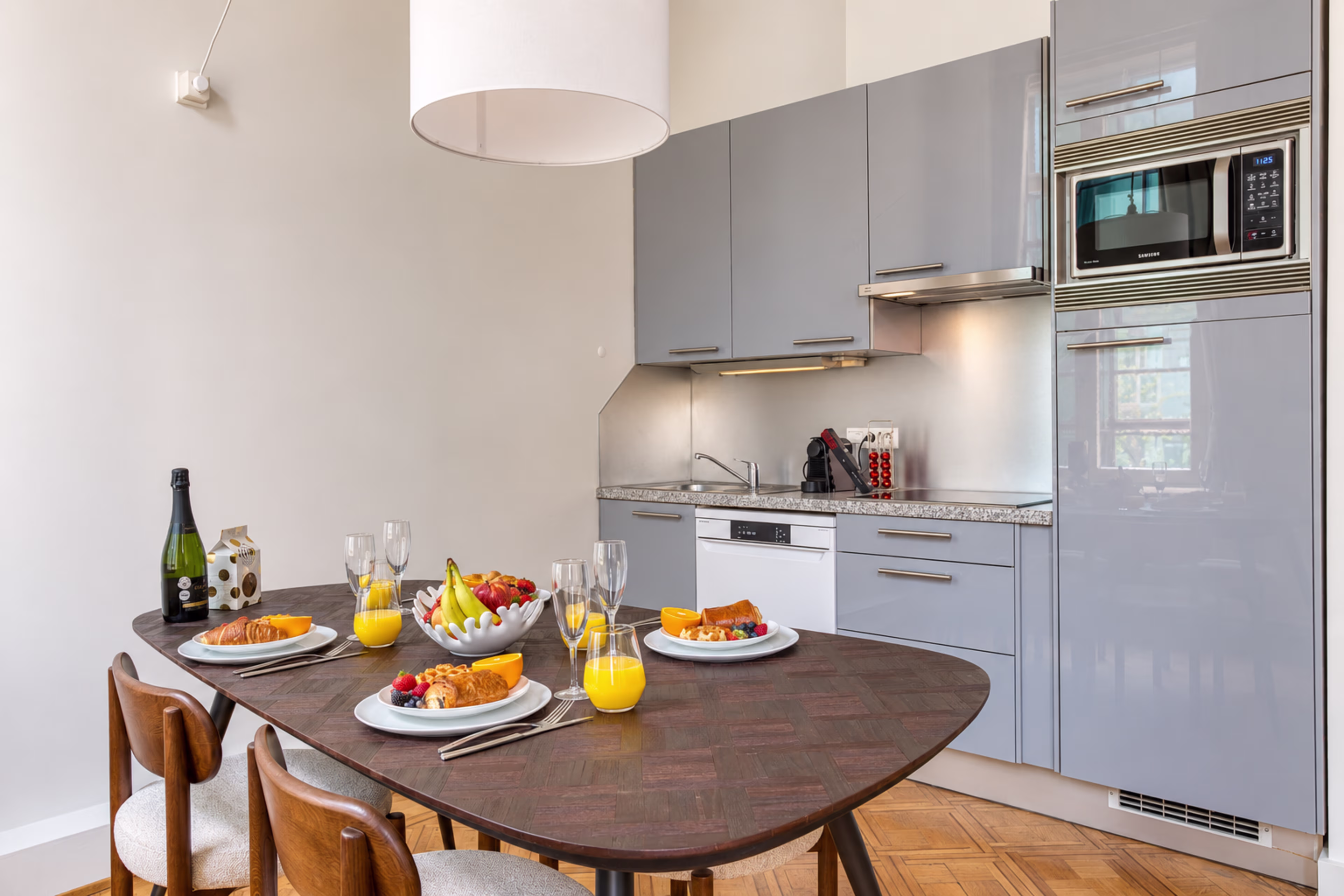 Superior One-Bedroom with Terrace 3