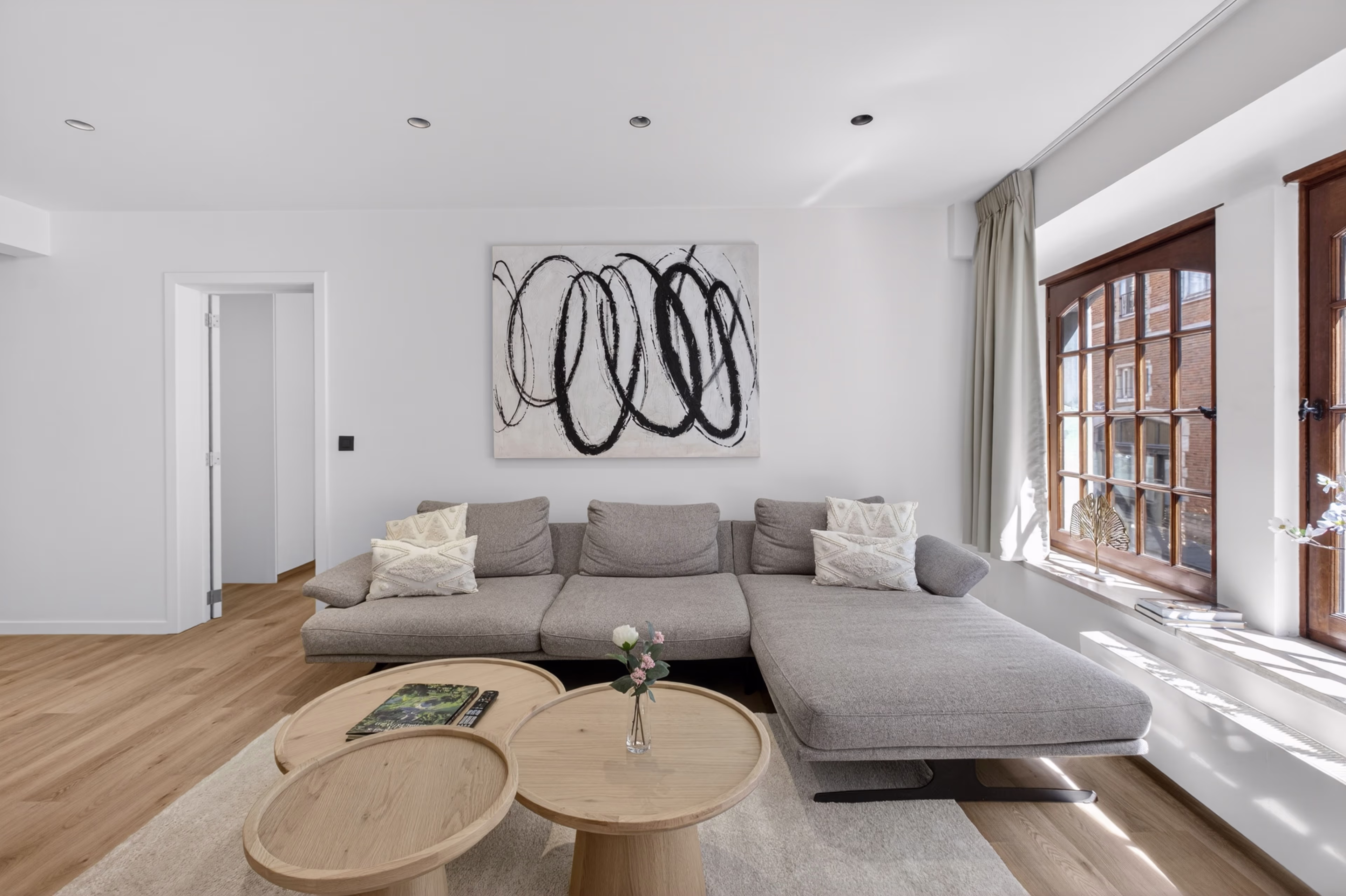 Deluxe Three-Bedroom 4
