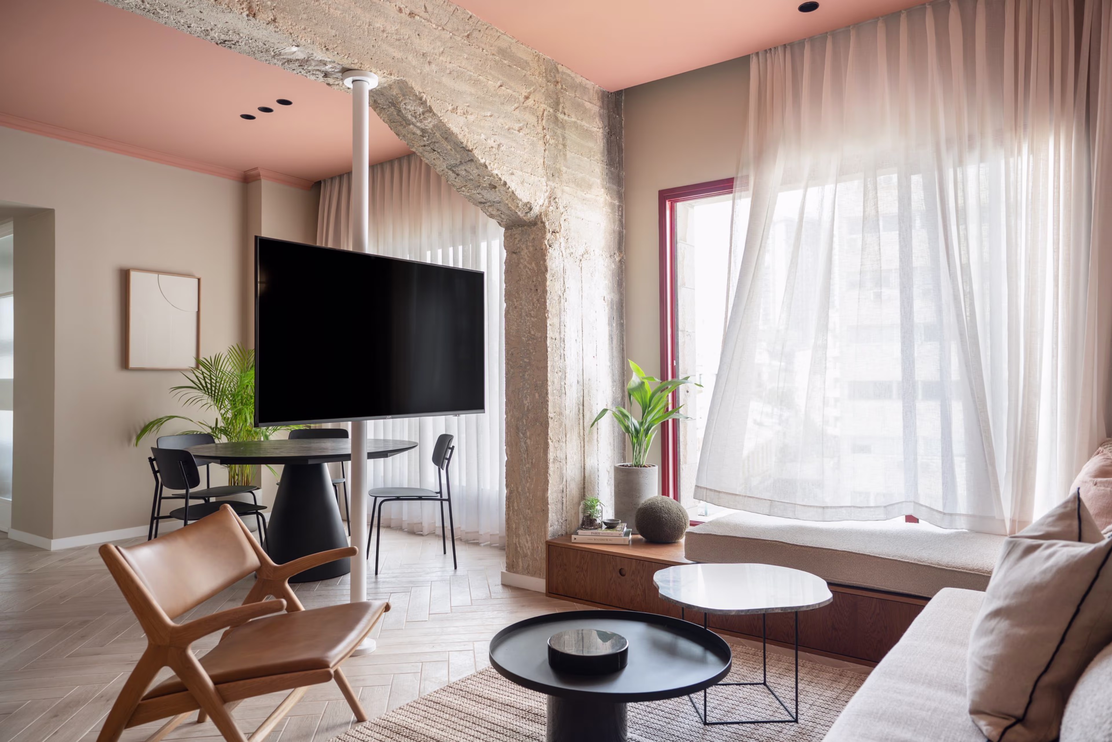 Three-Bedrooms Apartment