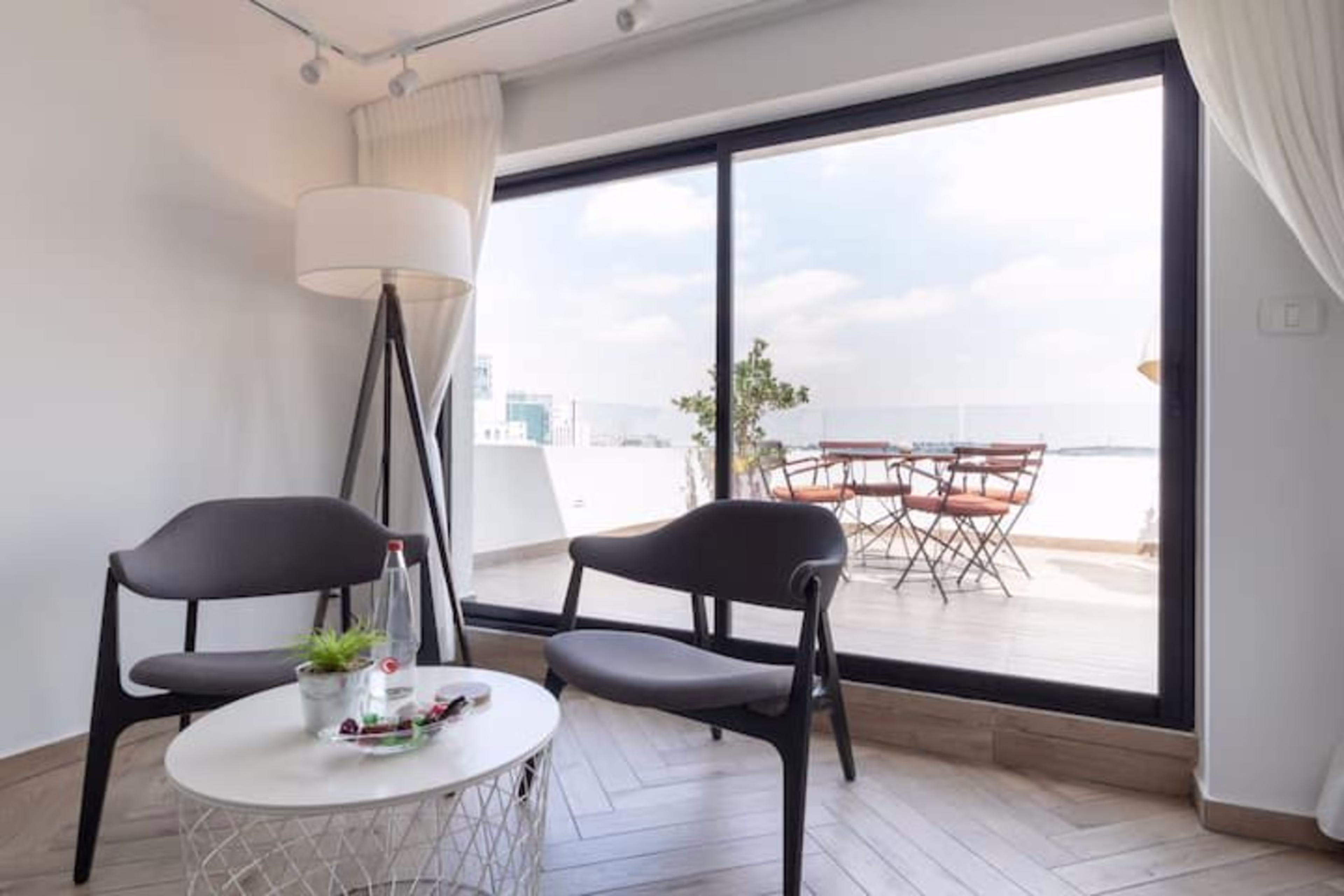 King George Rooftop Suite 4