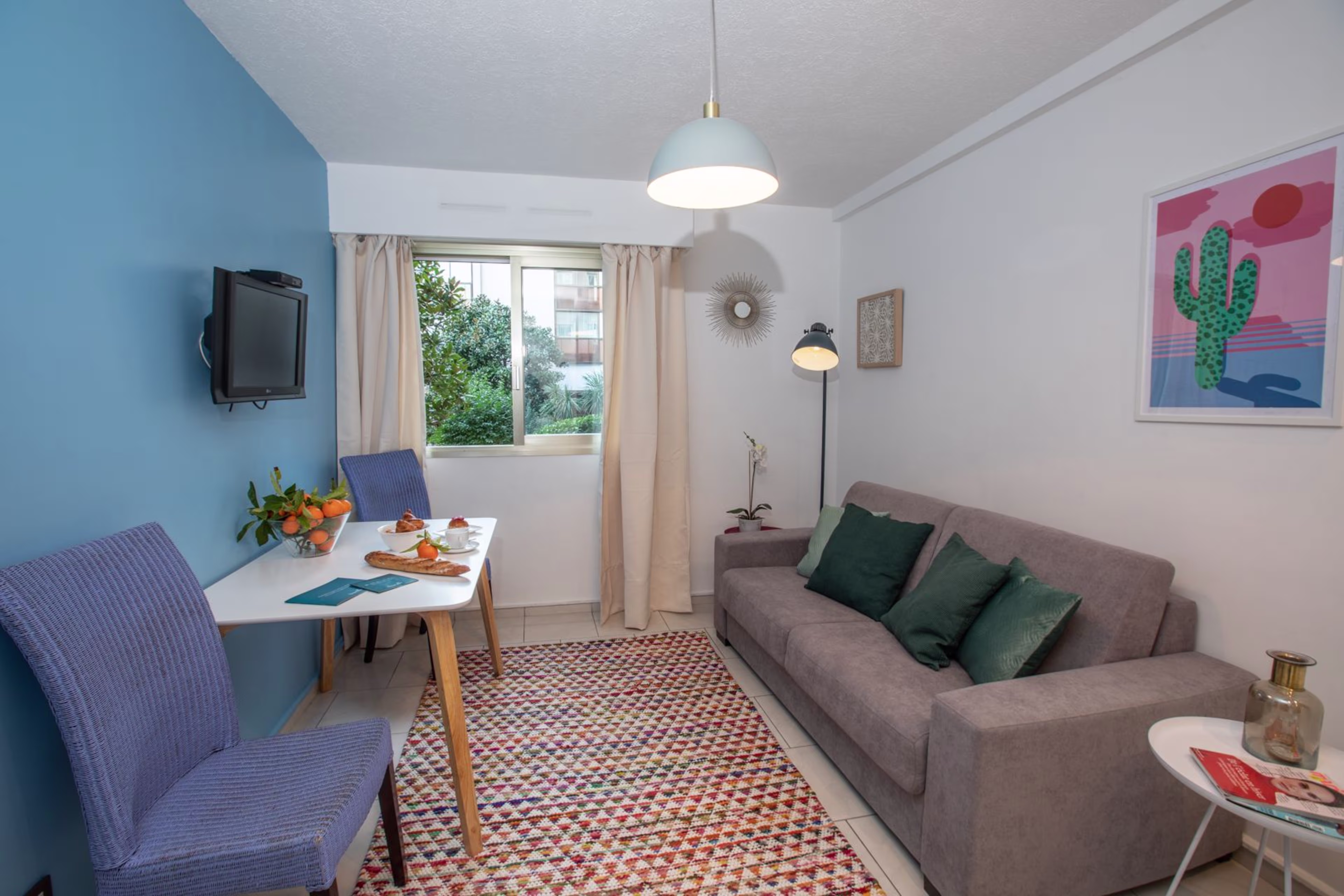 One-Bedroom Apt with Garden View 1