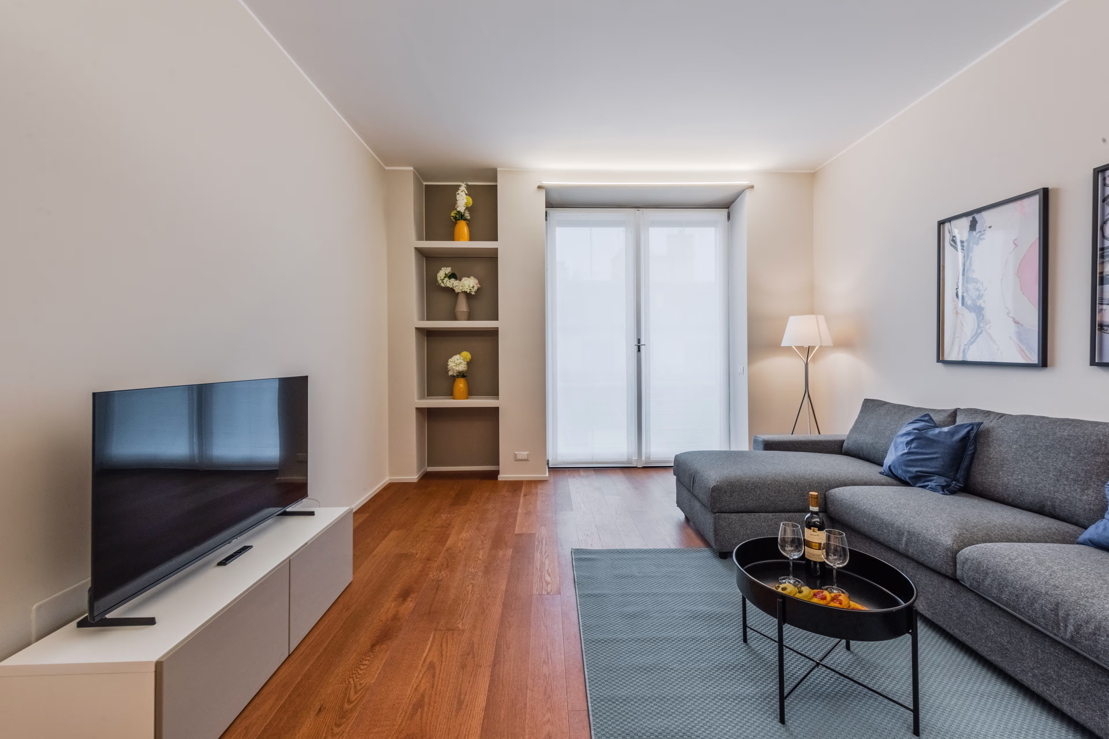 Luxury Velasca VI 2