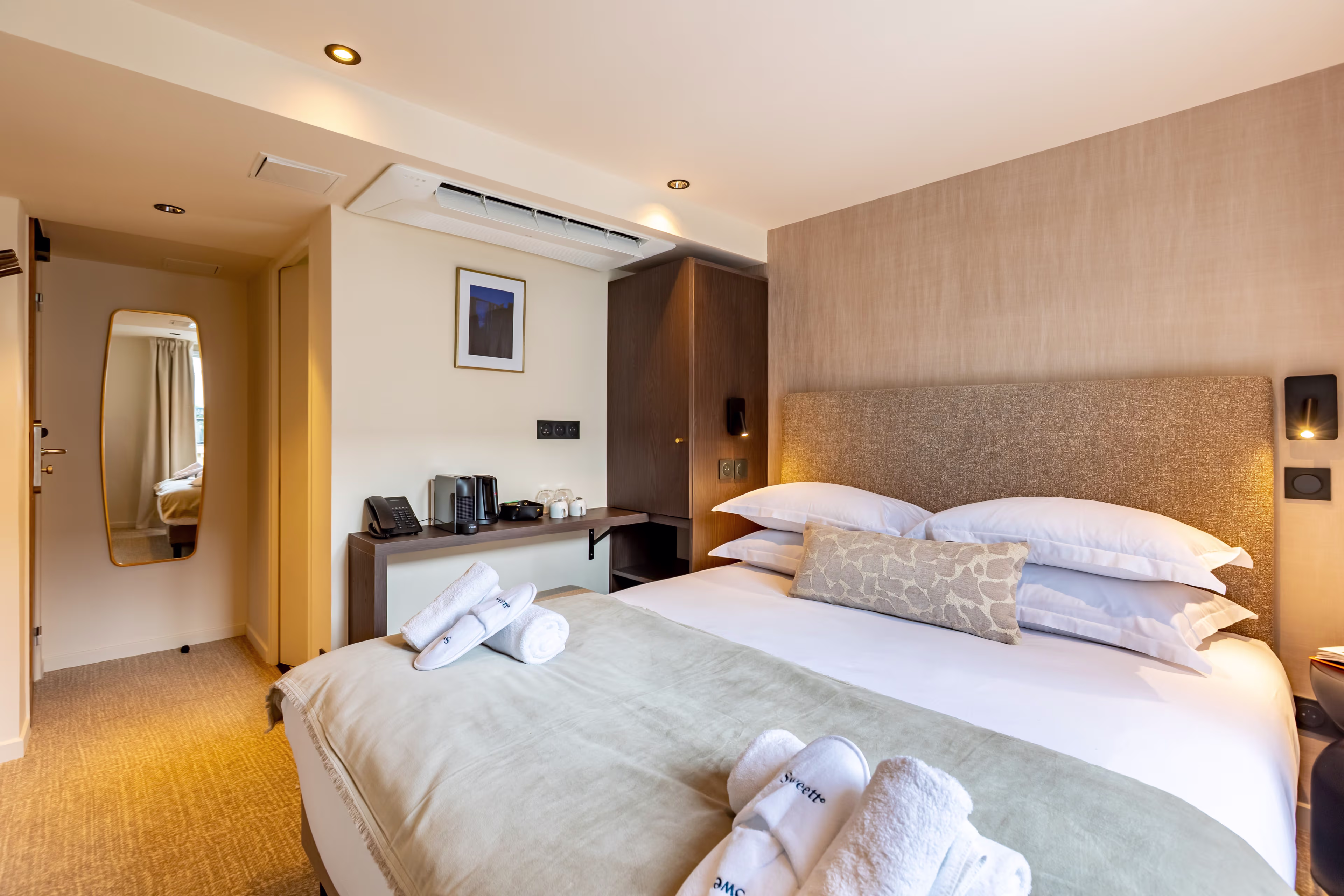 Queen Room