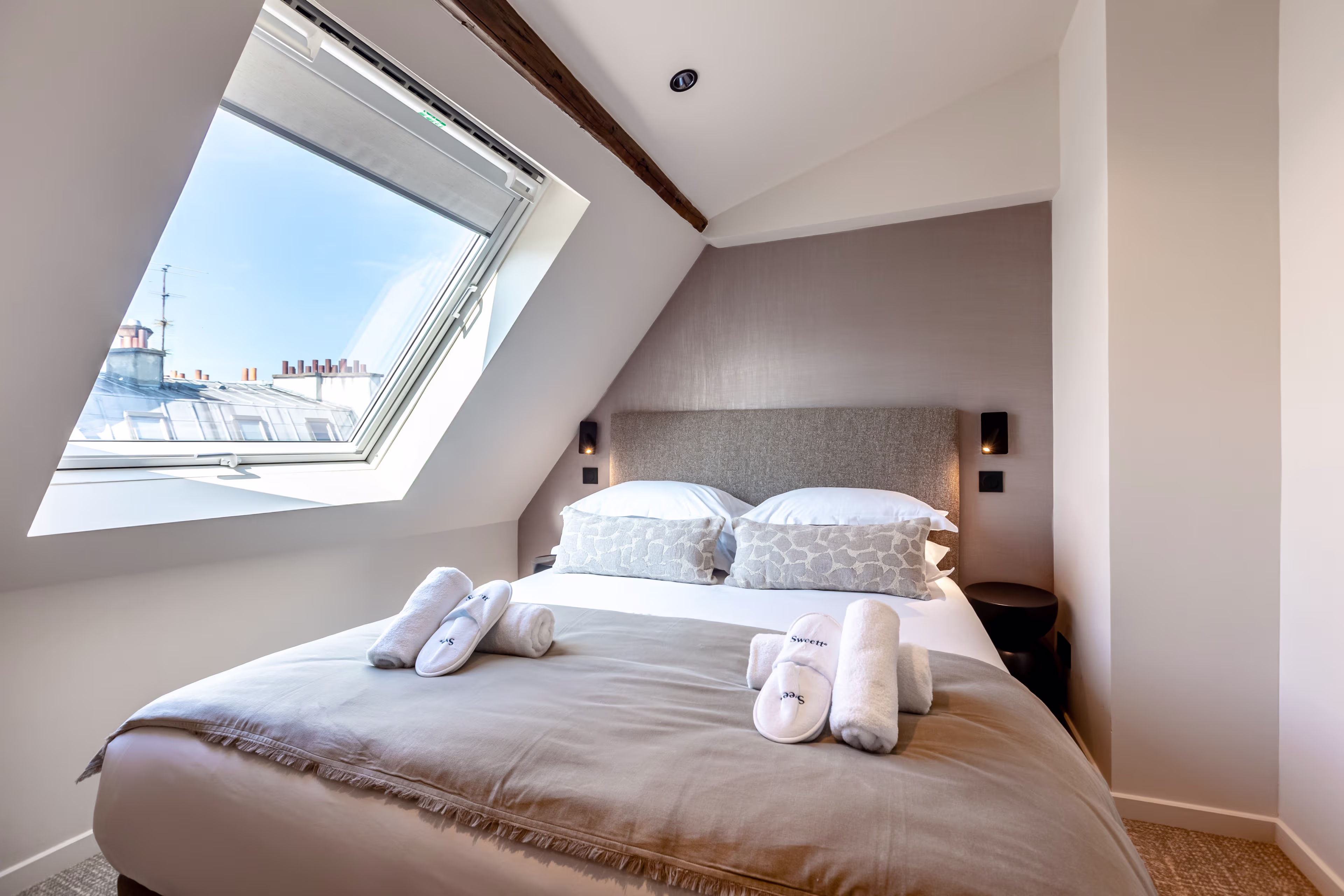 Top Floor - Double Room - Partial Stairs