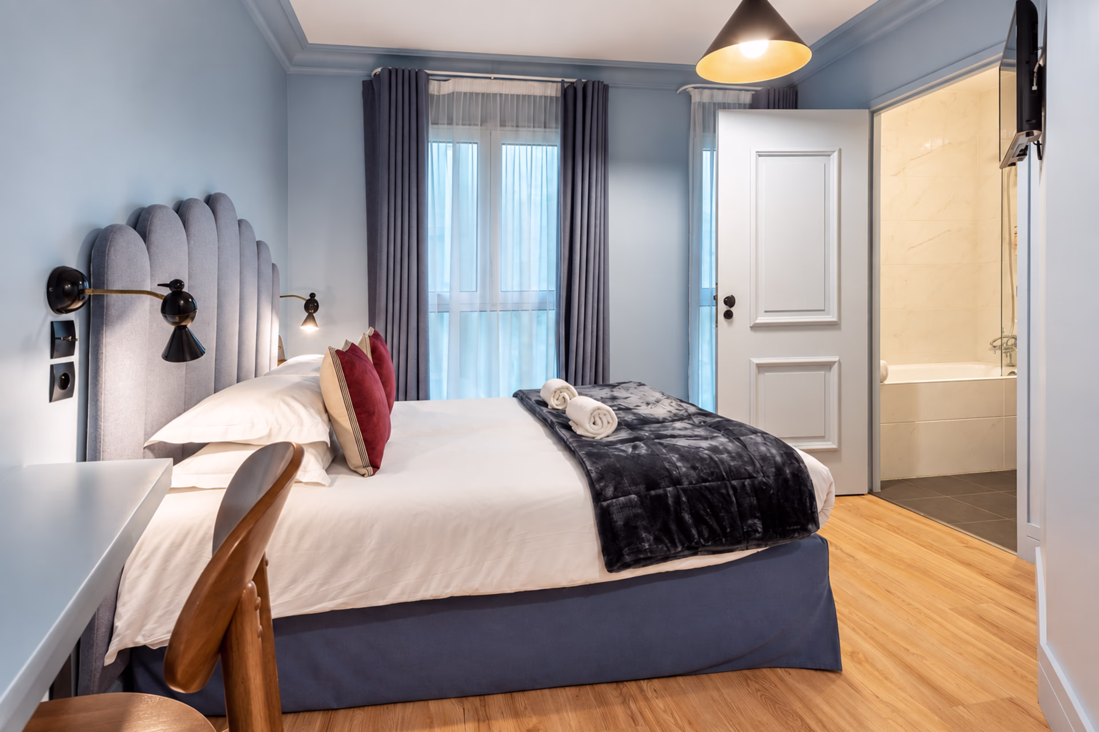 Cosy Room 1