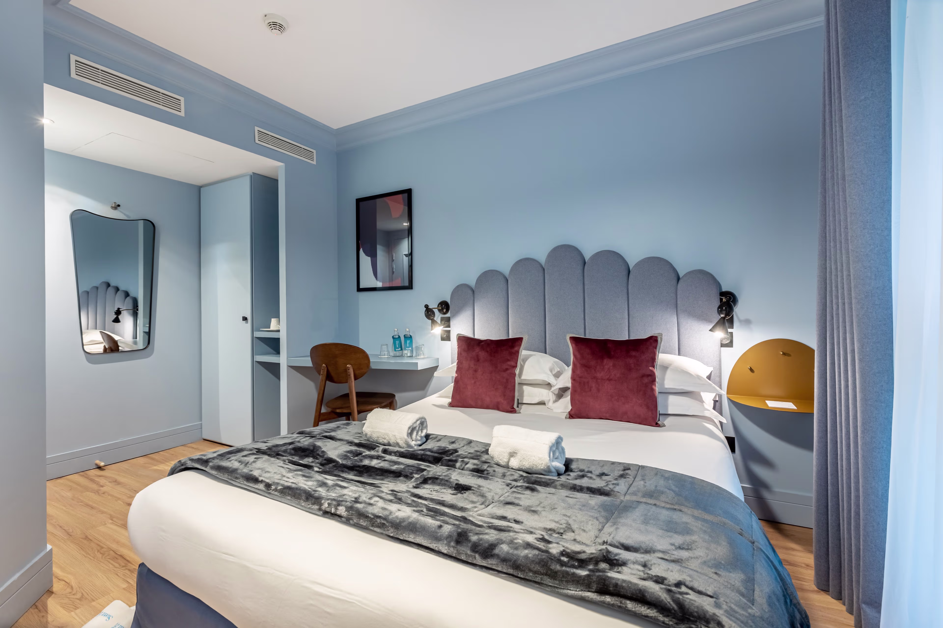 Cosy Room 1