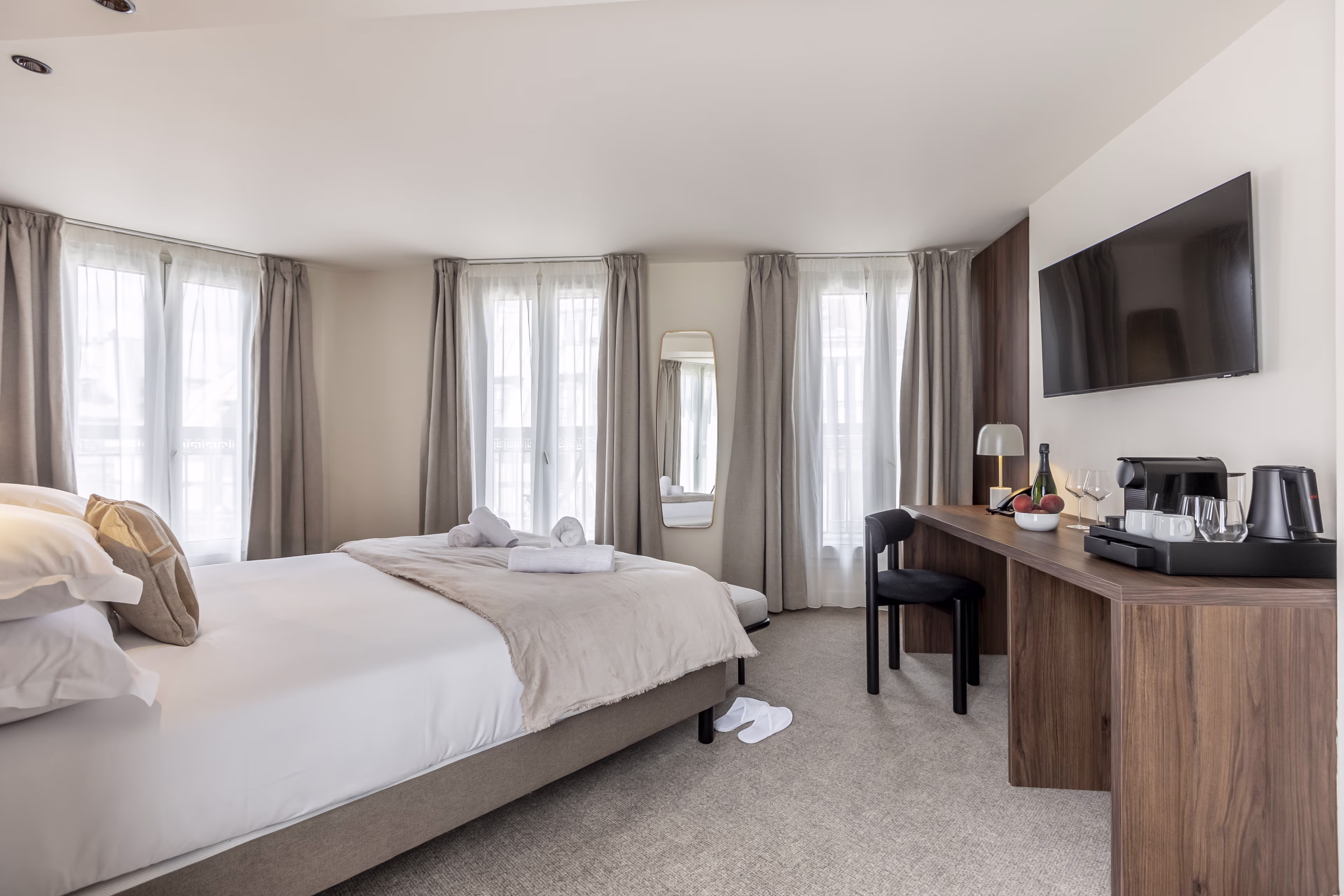 Deluxe Double Room 2