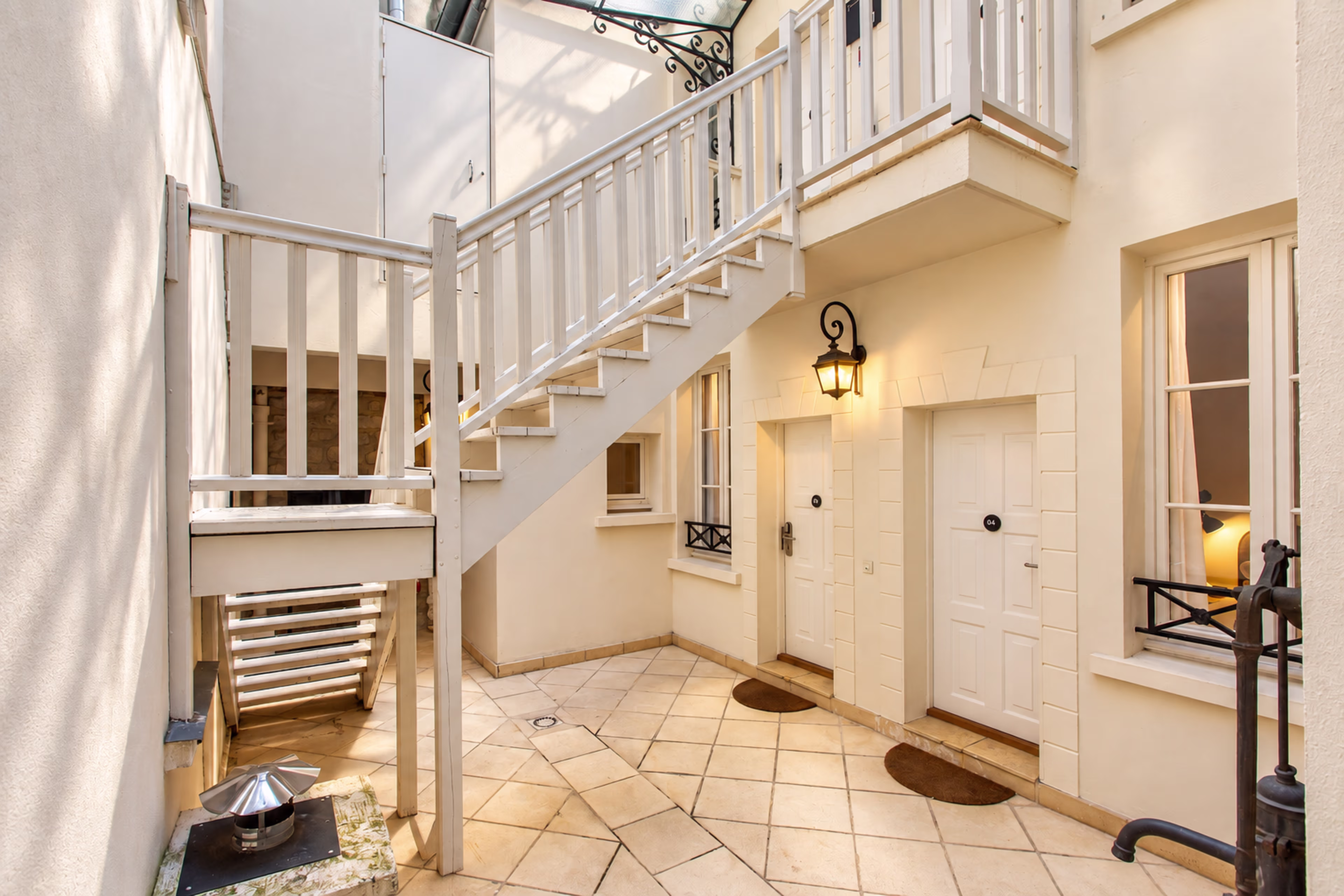 Studio - Stair Access 4